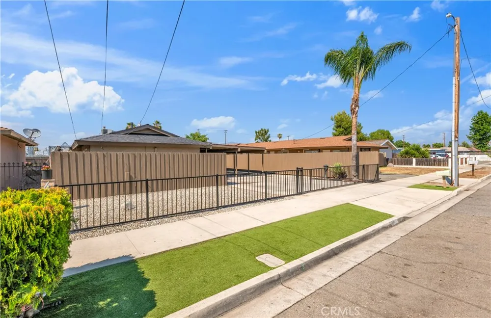 470 W Kimball Hemet, CA 92543