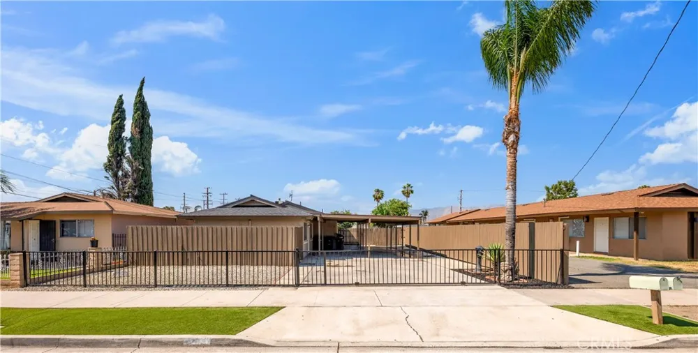 470 W Kimball Hemet, CA 92543