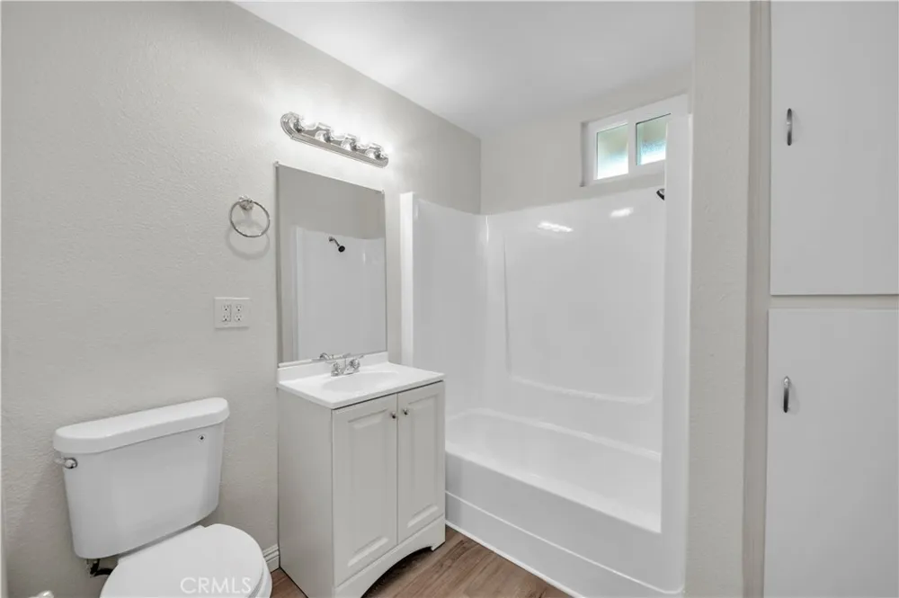 470 W Kimball Hemet, CA 92543