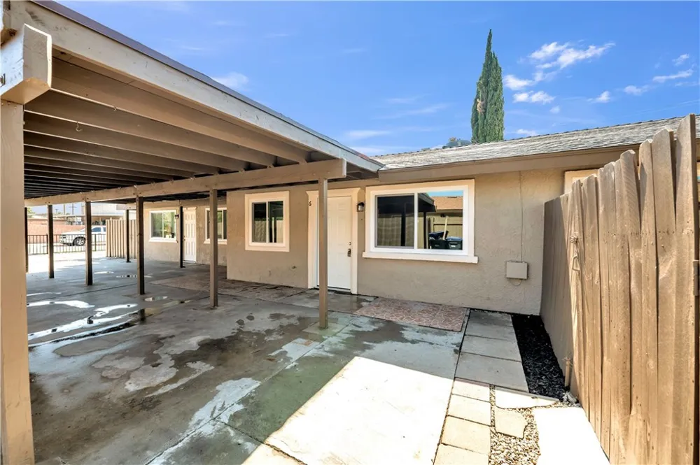 470 W Kimball Hemet, CA 92543