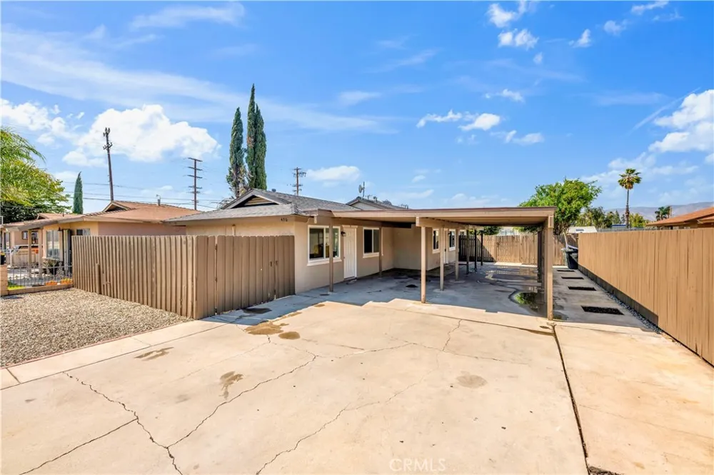 470 W Kimball Hemet, CA 92543