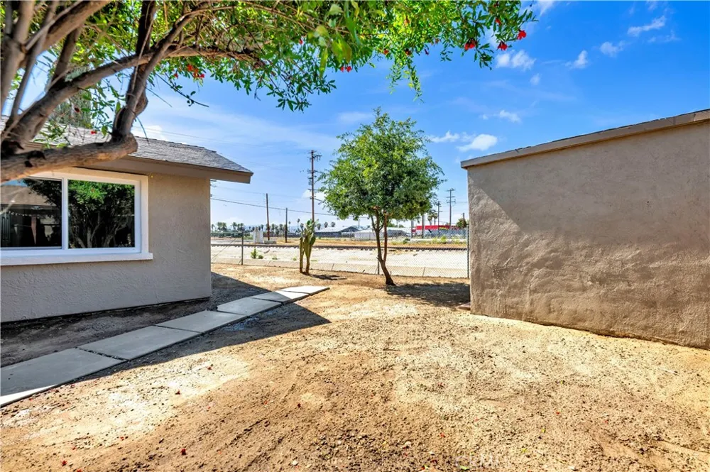 470 W Kimball Hemet, CA 92543