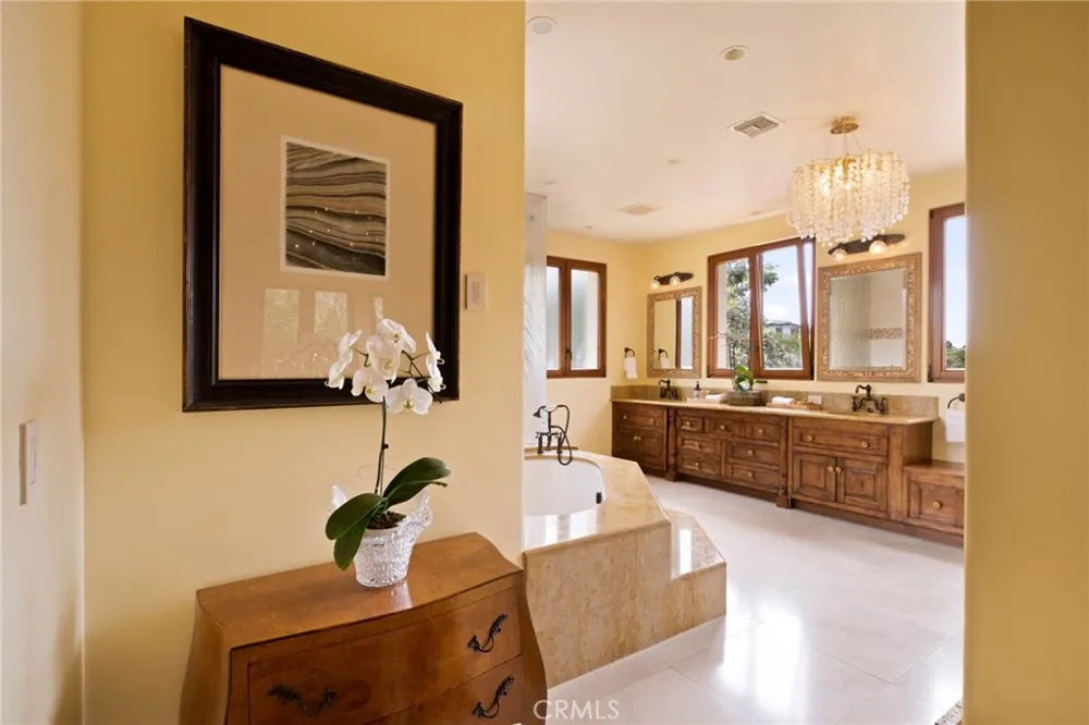 664 Calle Miramar Redondo Beach, CA 90277