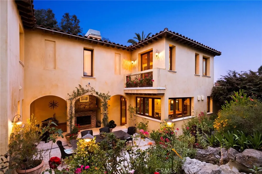 664 Calle Miramar Redondo Beach, CA 90277