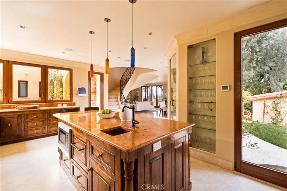 664 Calle Miramar Redondo Beach, CA 90277