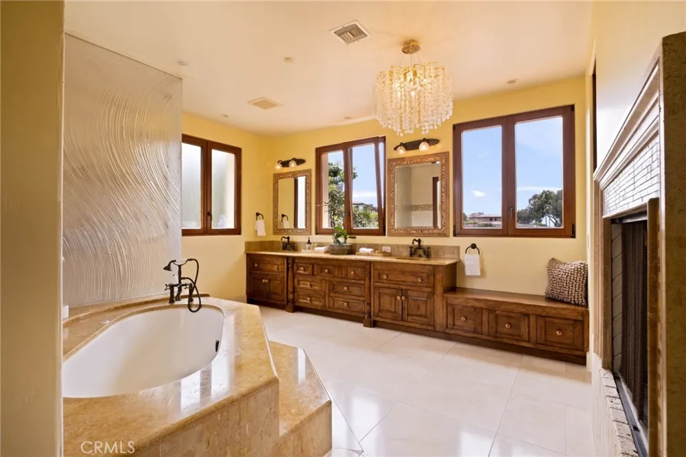 664 Calle Miramar Redondo Beach, CA 90277