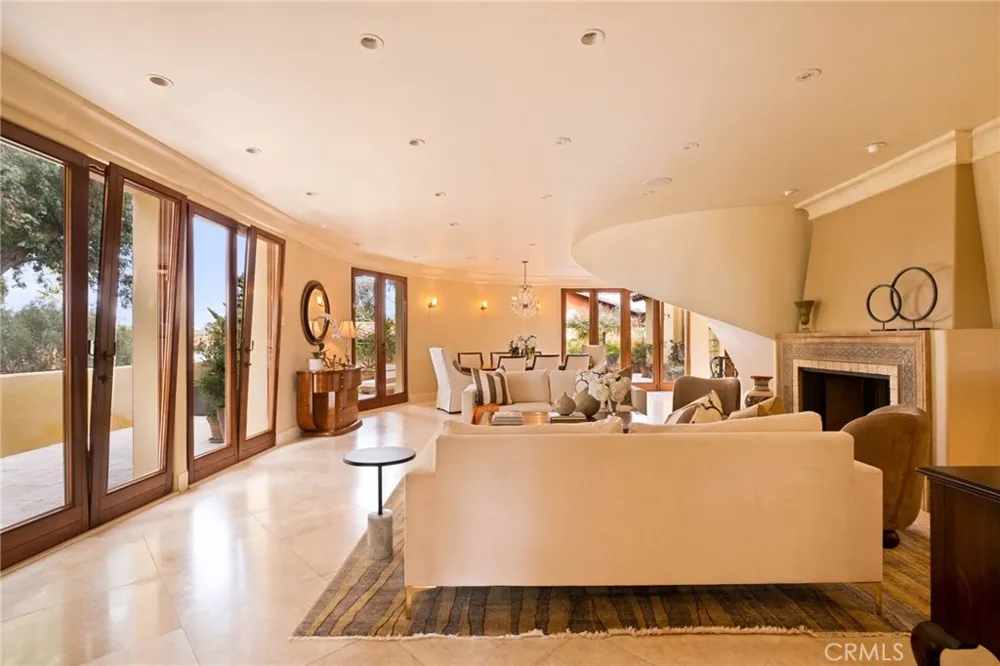664 Calle Miramar Redondo Beach, CA 90277