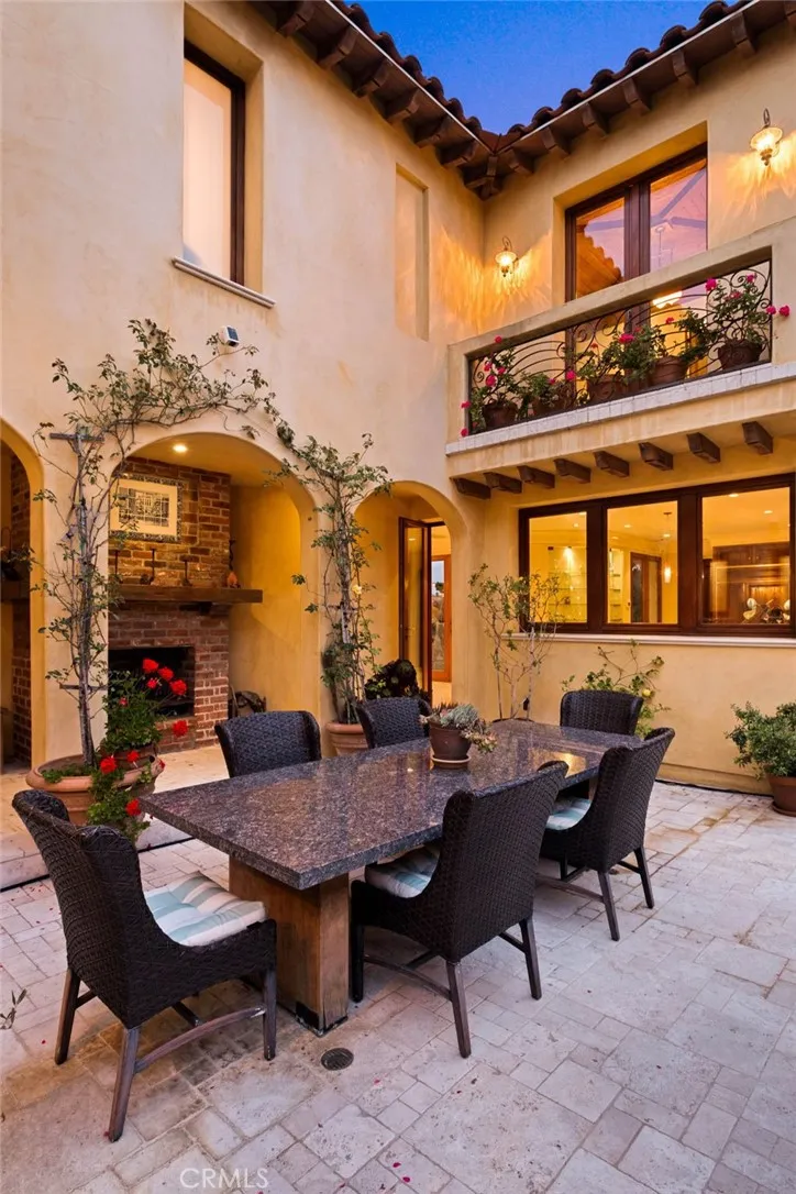 664 Calle Miramar Redondo Beach, CA 90277