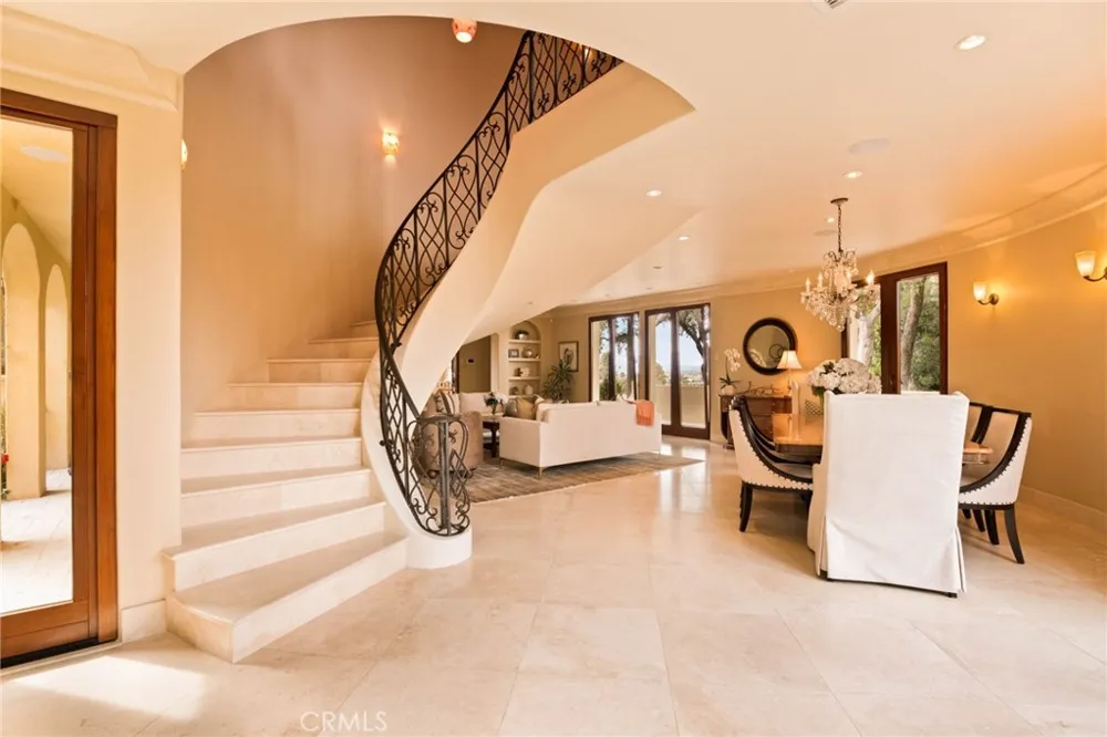 664 Calle Miramar Redondo Beach, CA 90277