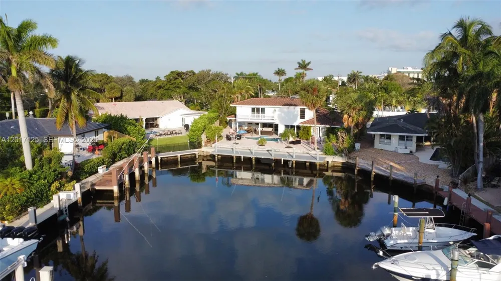2908 Bayview Dr Fort Lauderdale, FL 33306