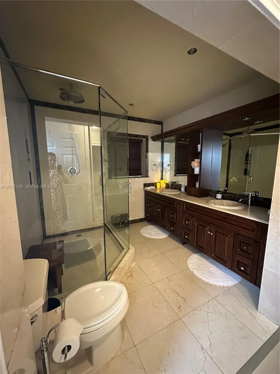 2908 Bayview Dr Fort Lauderdale, FL 33306
