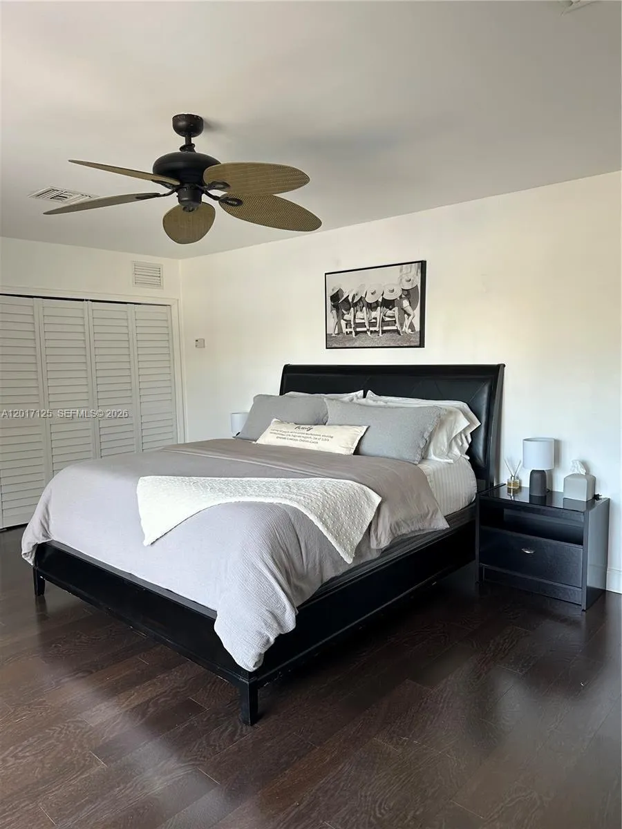 2908 Bayview Dr Fort Lauderdale, FL 33306
