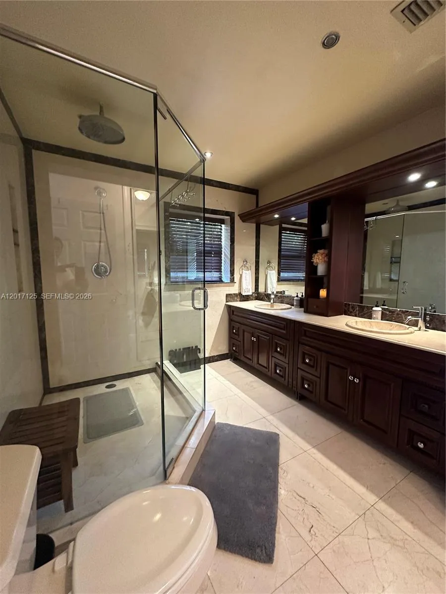 2908 Bayview Dr Fort Lauderdale, FL 33306