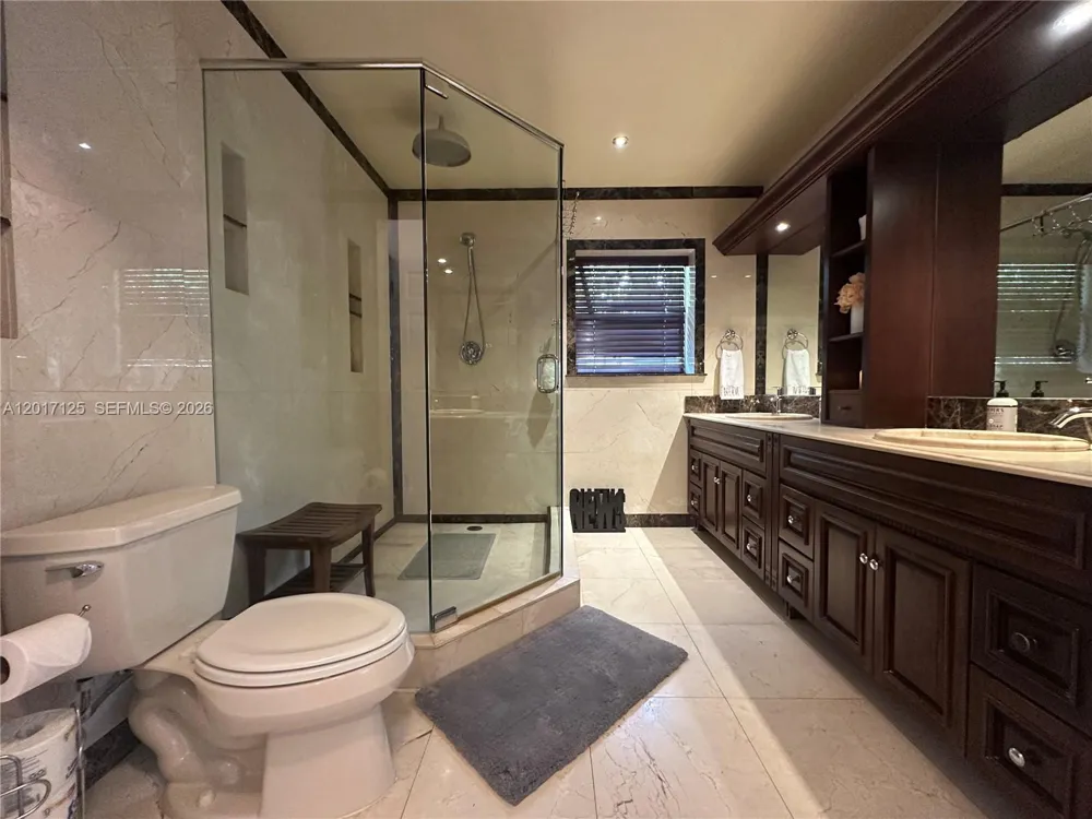 2908 Bayview Dr Fort Lauderdale, FL 33306