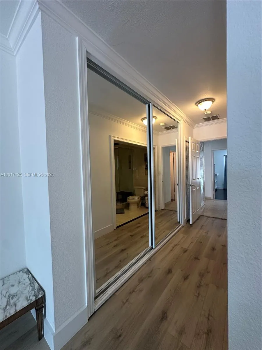 2908 Bayview Dr Fort Lauderdale, FL 33306