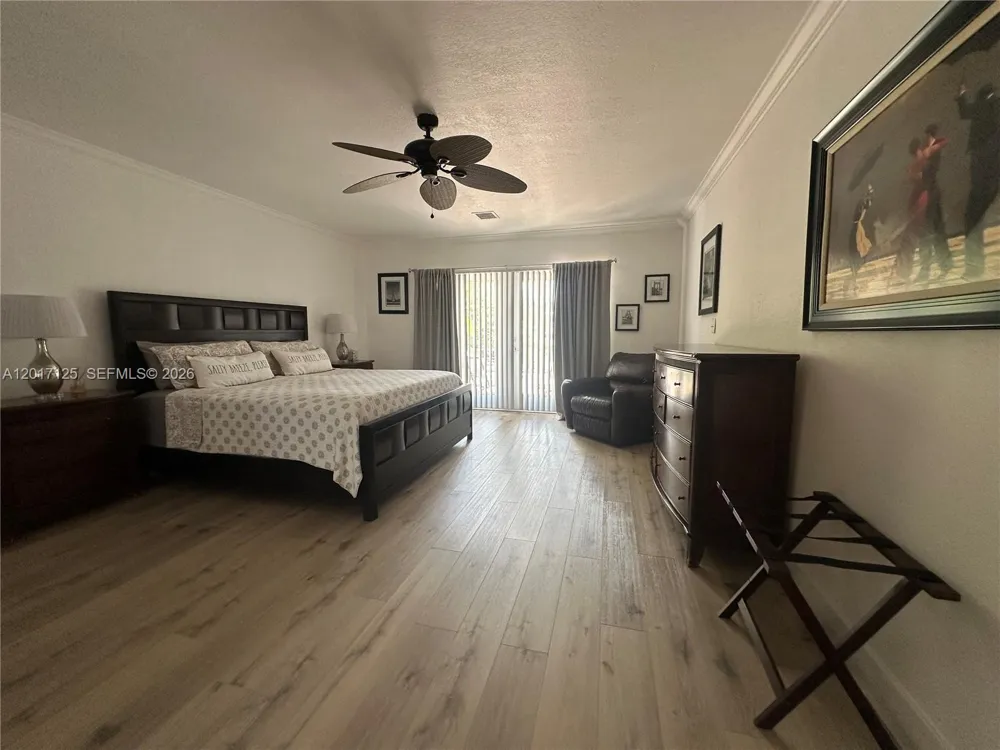 2908 Bayview Dr Fort Lauderdale, FL 33306