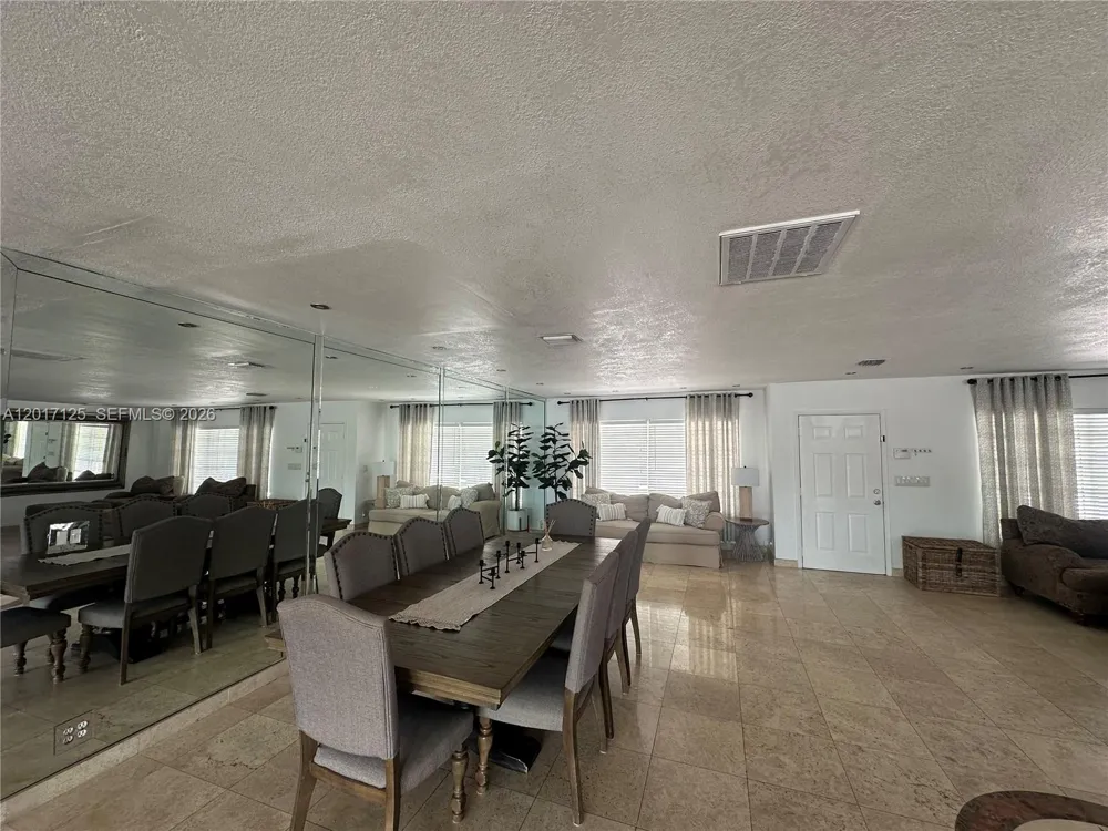 2908 Bayview Dr Fort Lauderdale, FL 33306