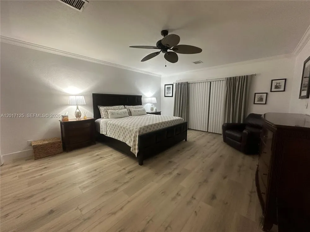 2908 Bayview Dr Fort Lauderdale, FL 33306