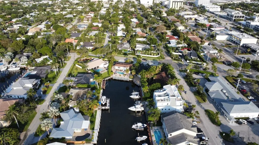 2908 Bayview Dr Fort Lauderdale, FL 33306