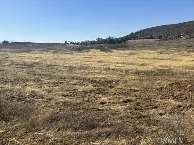 18 Keller Road Winchester, CA 92596
