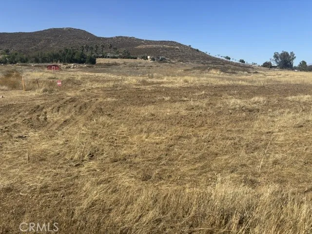 18 Keller Road Winchester, CA 92596