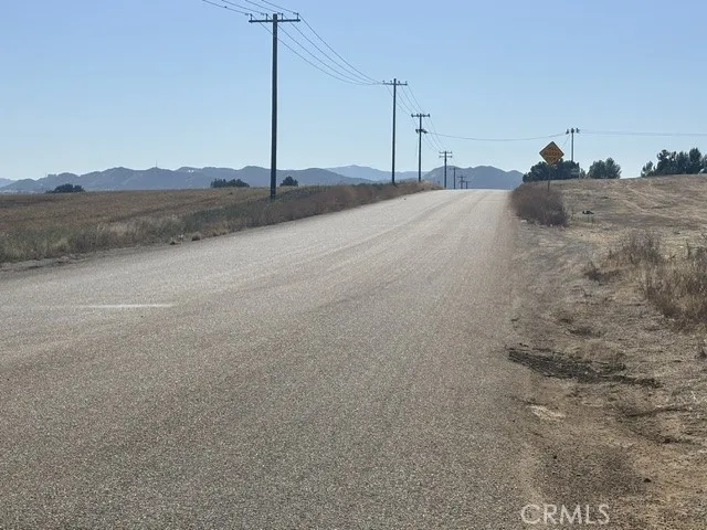 18 Keller Road Winchester, CA 92596