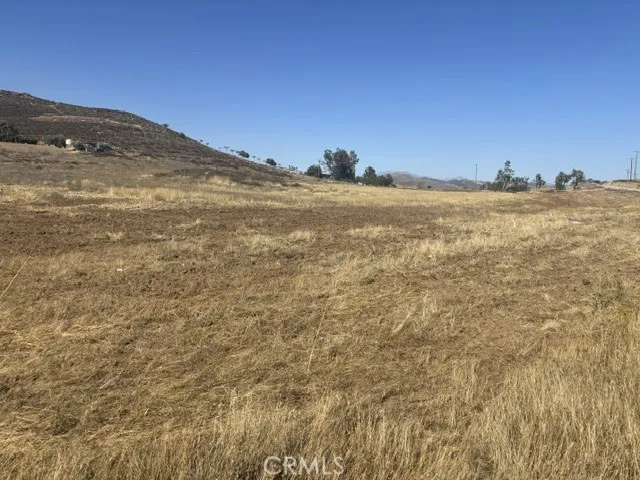18 Keller Road Winchester, CA 92596