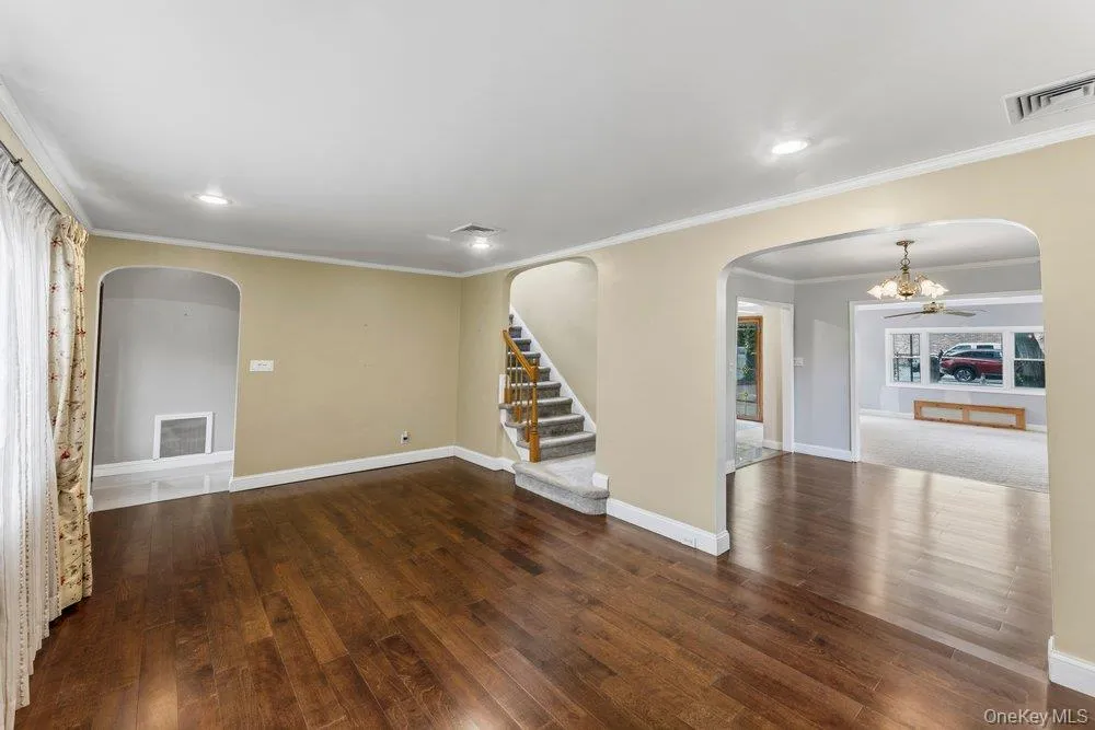 99 Norwood Avenue Malverne, NY 11565