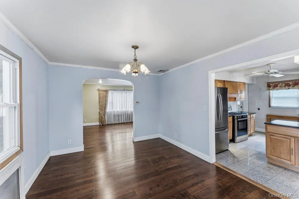 99 Norwood Avenue Malverne, NY 11565