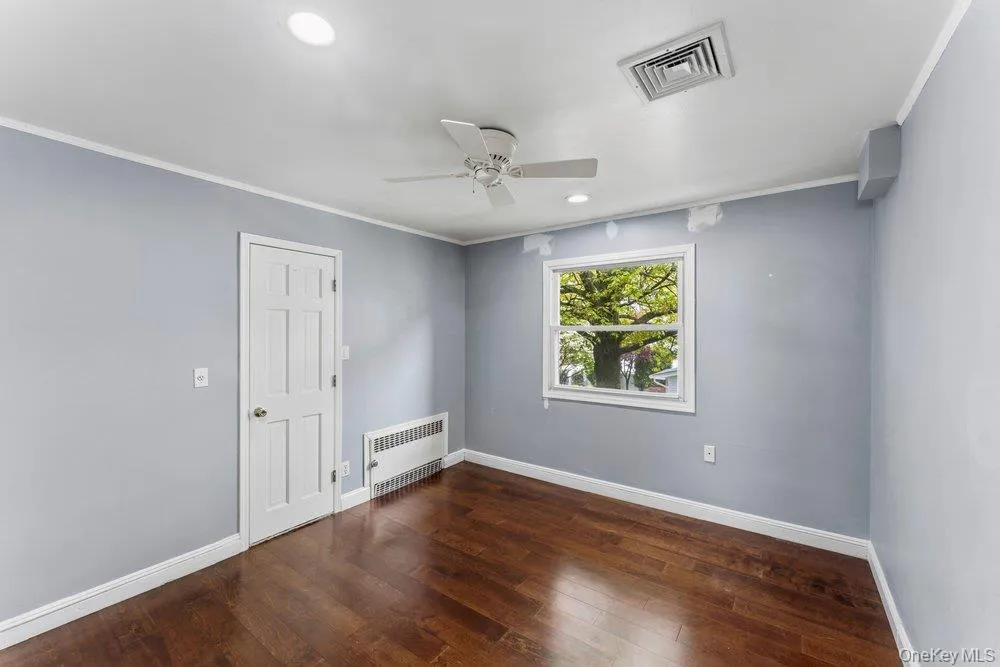 99 Norwood Avenue Malverne, NY 11565