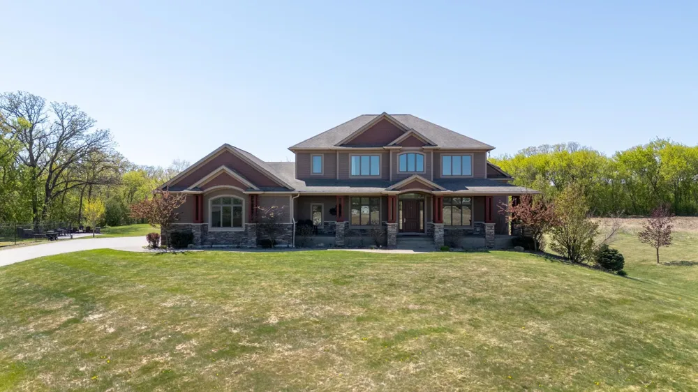 7254 County Road 117 SW Byron, MN 55920