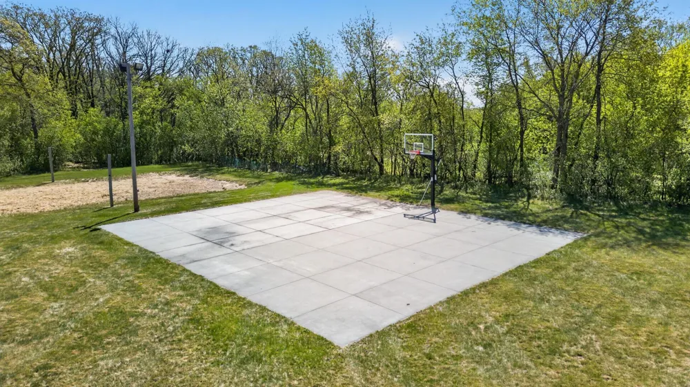 7254 County Road 117 SW Byron, MN 55920
