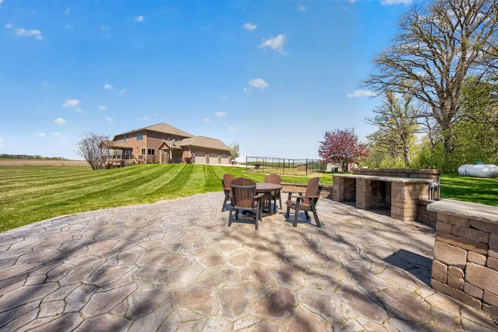 7254 County Road 117 SW Byron, MN 55920