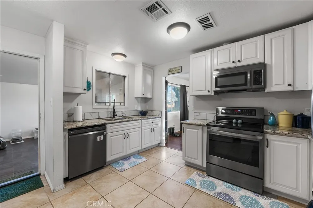13336 Clement Edwards, CA 93523