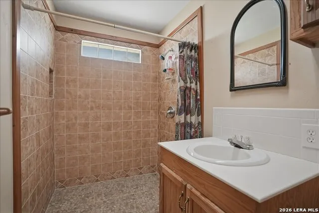 731 COUNTY ROAD 325 George West, TX 78022
