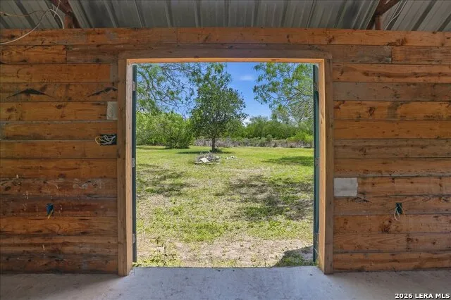 731 COUNTY ROAD 325 George West, TX 78022
