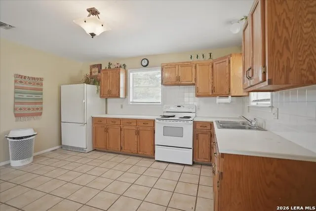 731 COUNTY ROAD 325 George West, TX 78022