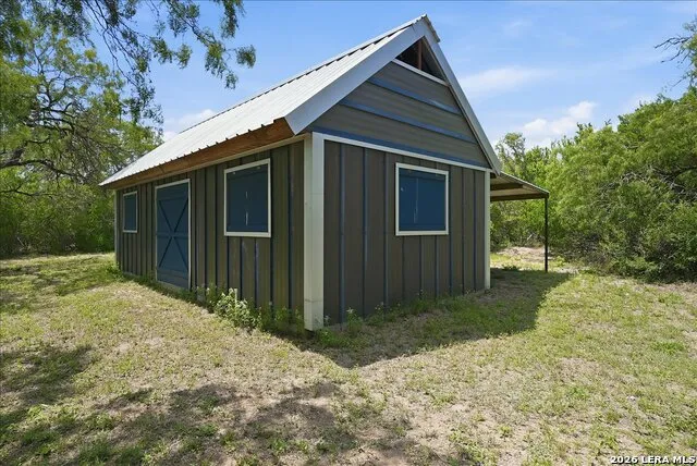 731 COUNTY ROAD 325 George West, TX 78022