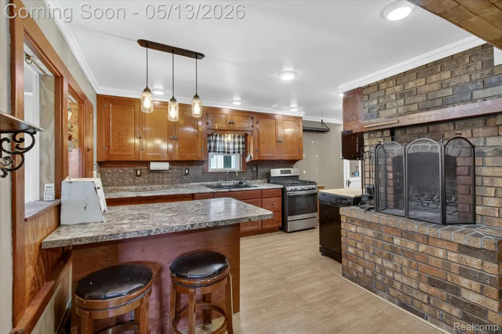 50 CLARENCE Street Belleville City, MI 48111