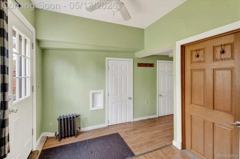 50 CLARENCE Street Belleville City, MI 48111