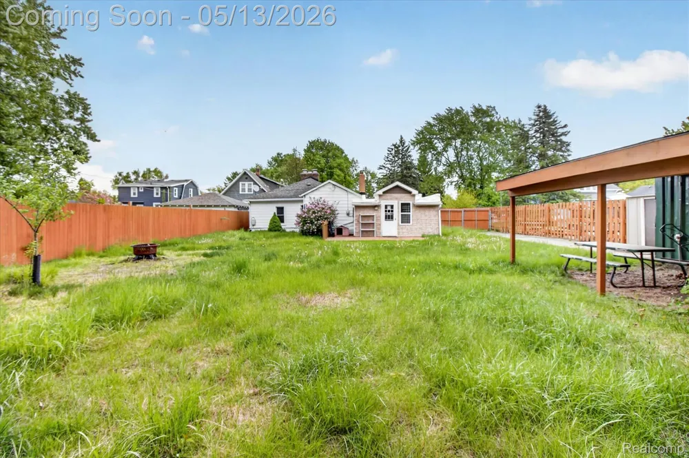 50 CLARENCE Street Belleville City, MI 48111