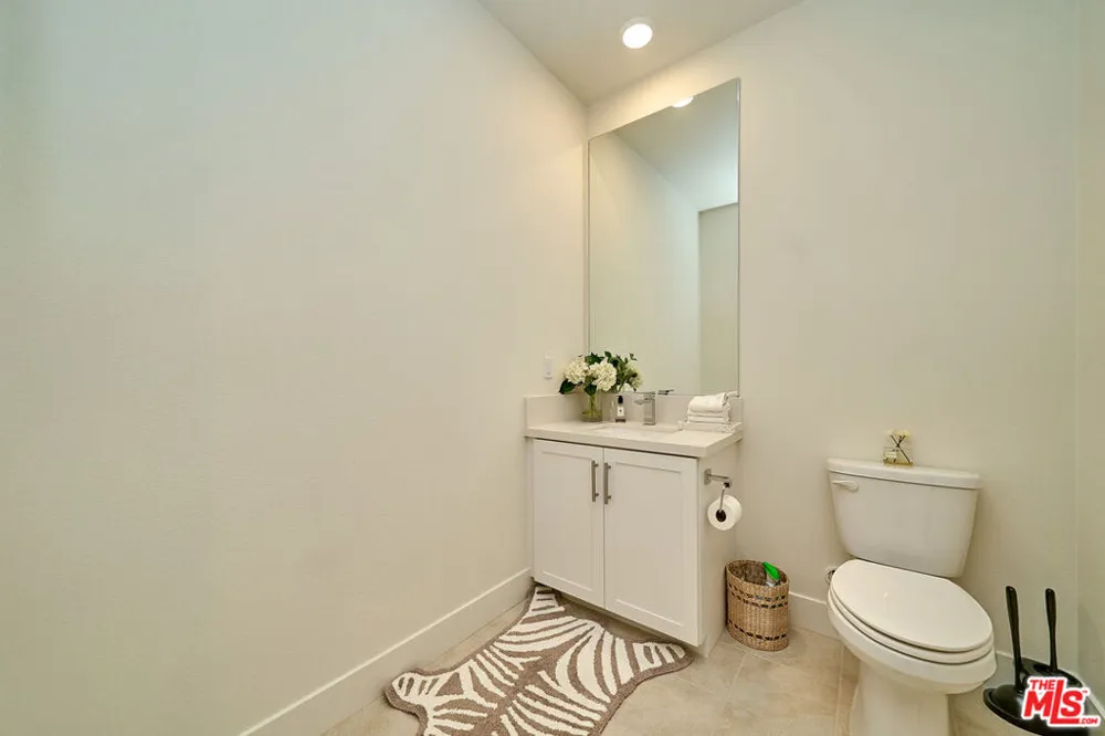 8898 Los Coyotes Court #210 Buena Park, CA 90621