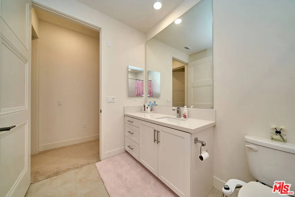 8898 Los Coyotes Court #210 Buena Park, CA 90621