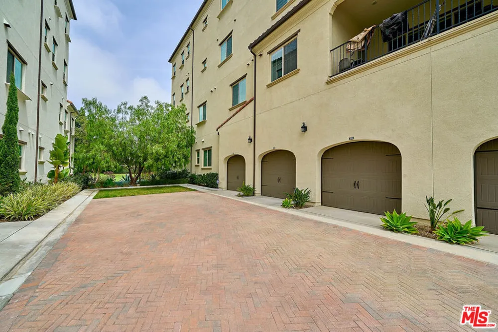 8898 Los Coyotes Court #210 Buena Park, CA 90621