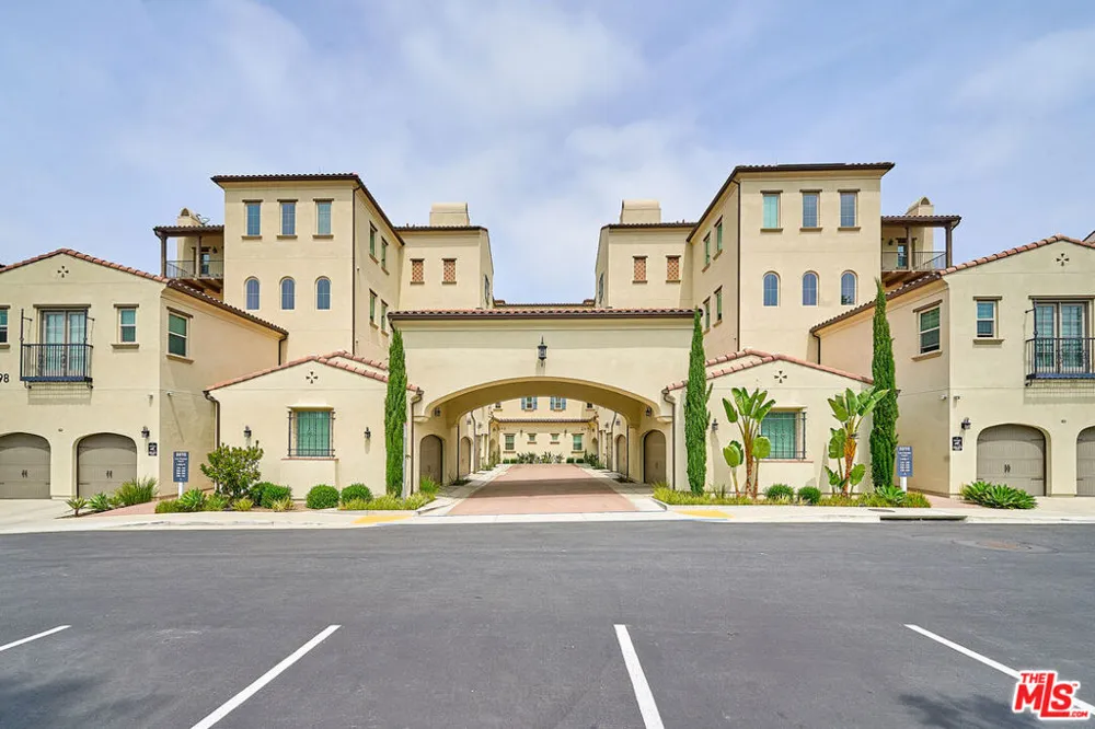 8898 Los Coyotes Court #210 Buena Park, CA 90621