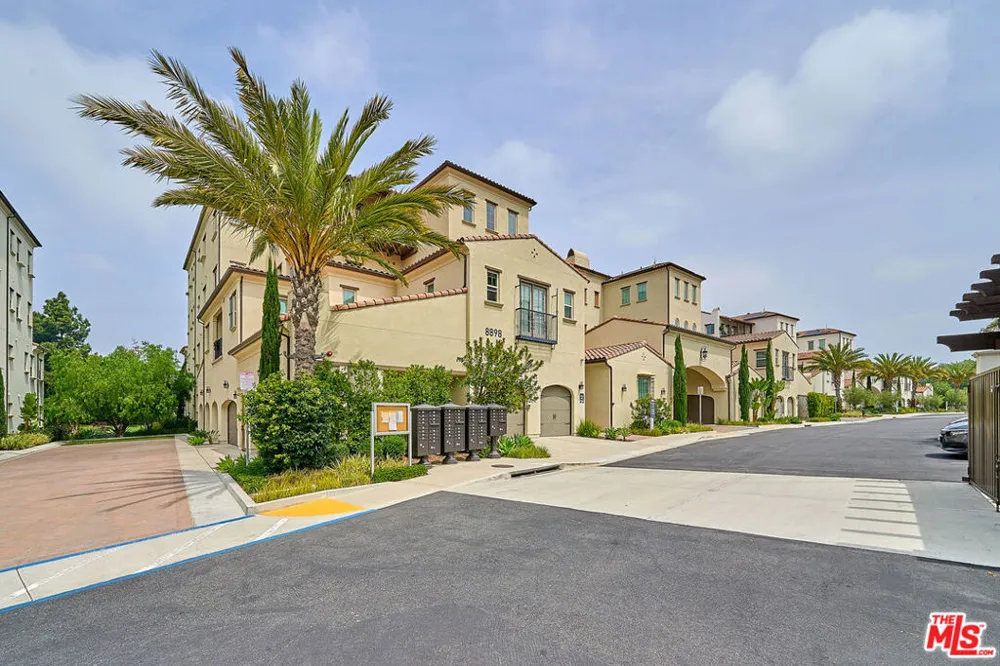 8898 Los Coyotes Court #210 Buena Park, CA 90621