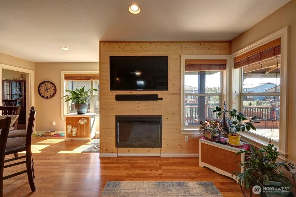 33007 G PLACE Ocean Park, WA 98640
