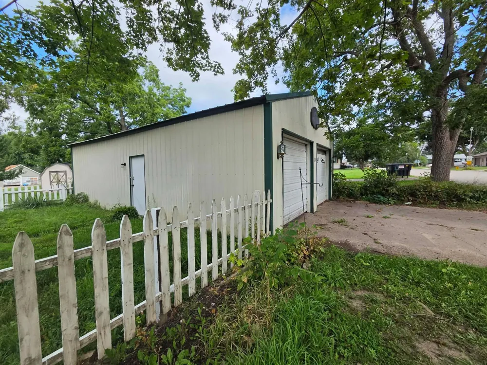 140 W Main Street Lewiston, MN 55952