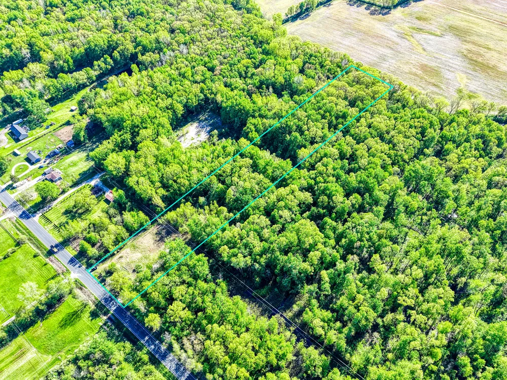 12608 Rawsonville Road Belleville, MI 48111