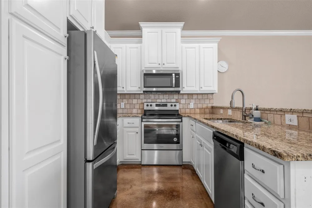 402 Spring Street McGregor, TX 76657